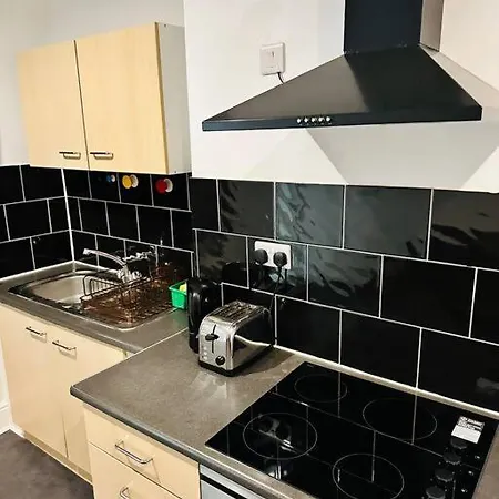 Bespoke 2 Bedroom Apt Derby City Экстерьер фото